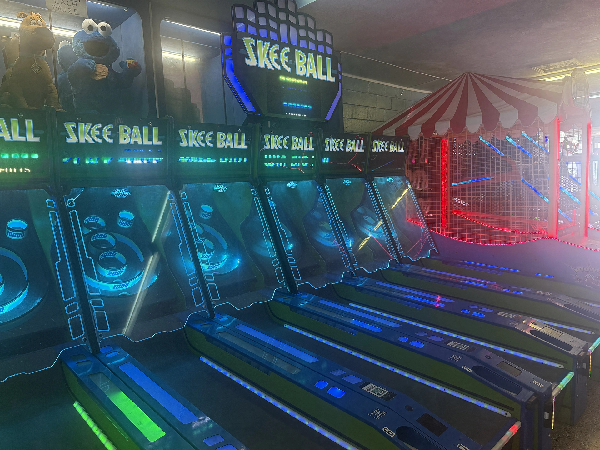 Skee-Ball lanes